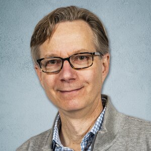 Head shot of professor Steve Zimmerman