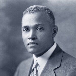 Black and white head shot of alumnus St. Elmo Brady